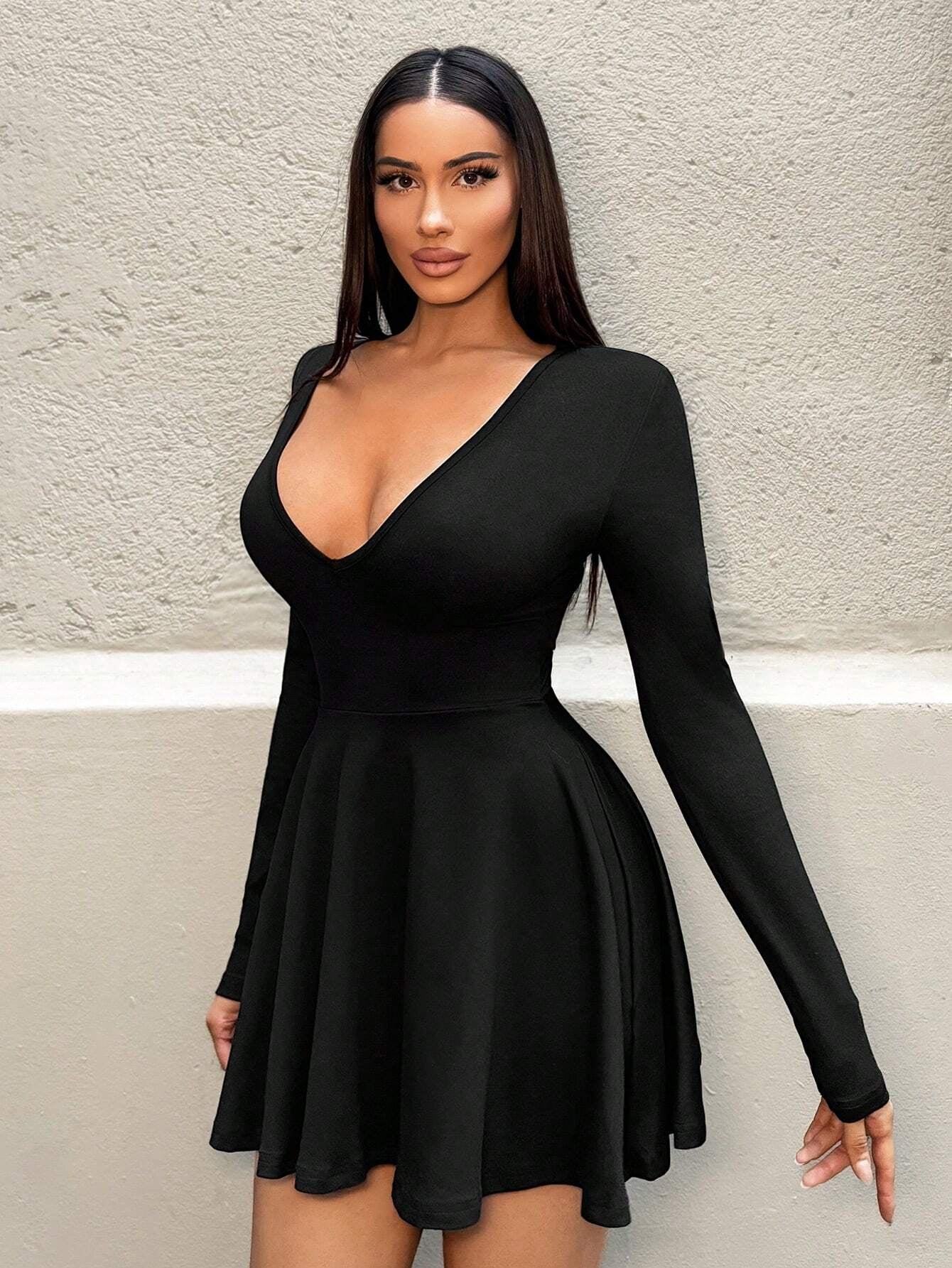 Foxxy Solid Color Sexy Elegant V-Neck Long Sleeve Pleated Hem Short Dress for Women, Party Women Dresses, Black Long Sleeve Dress, Homecoming Dresses, Flared Black Dresses for New Year Clothes